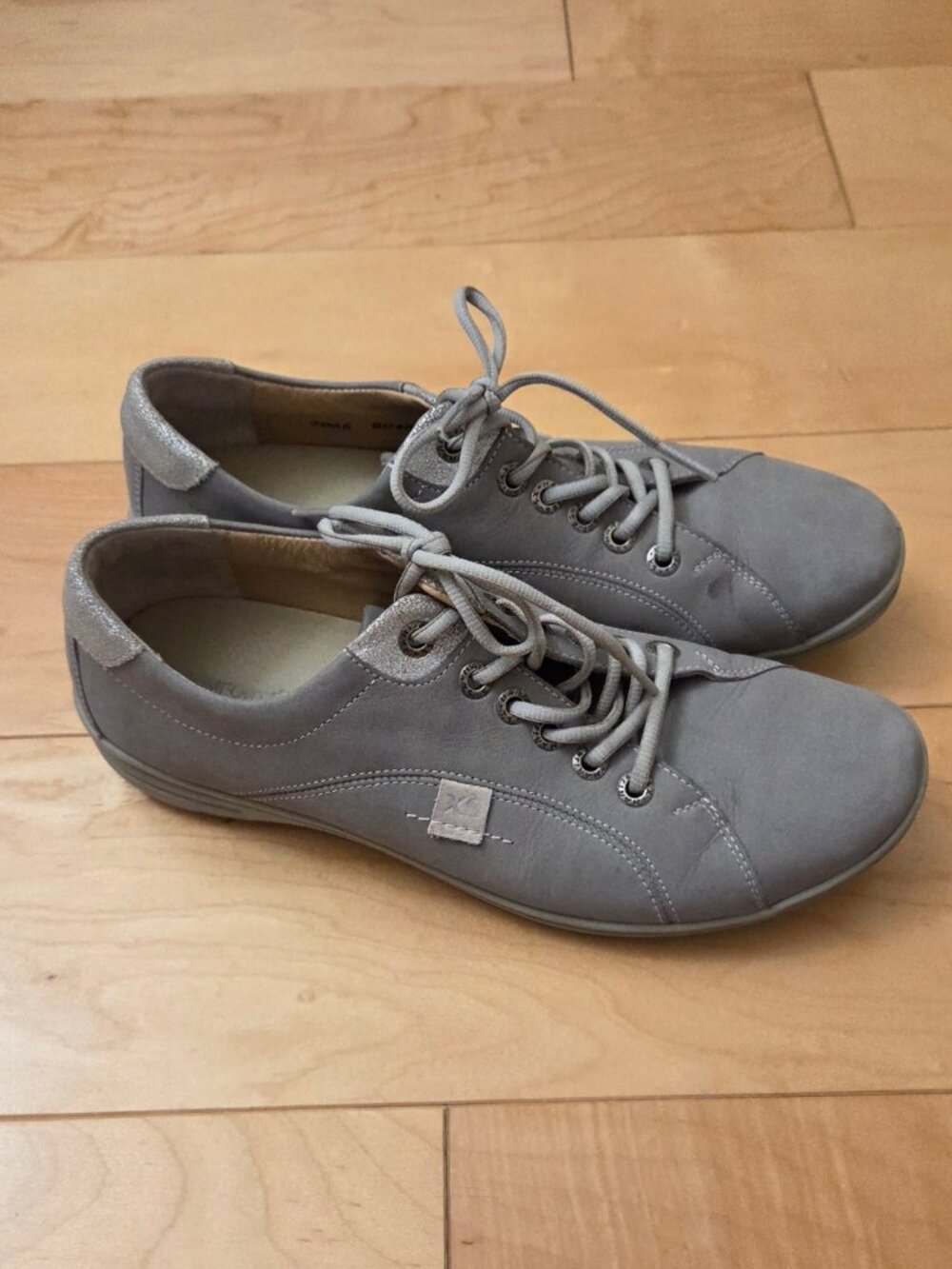 Hartjes XS size 7.5 Aus Osterreich Leather Suede Shoes Lace Casual Sneaker